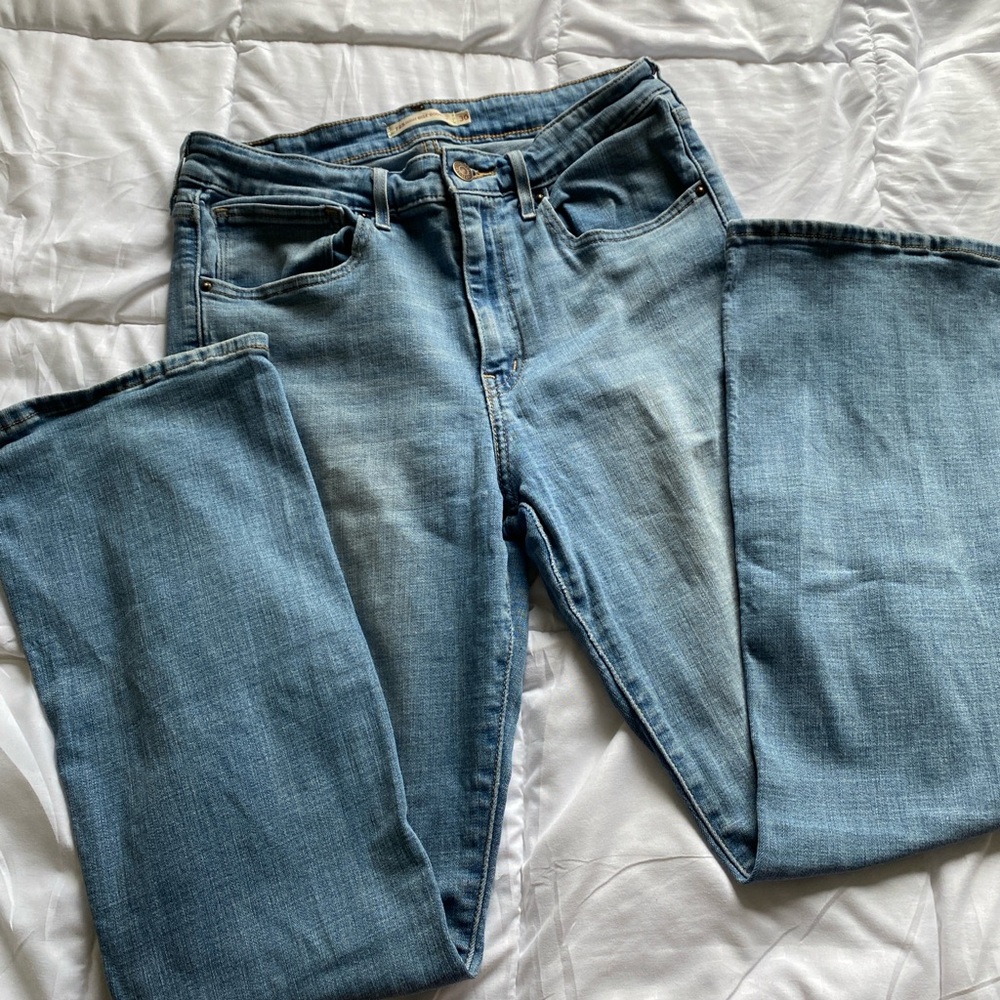 Levi's Women's Straight Leg Blue Jeans